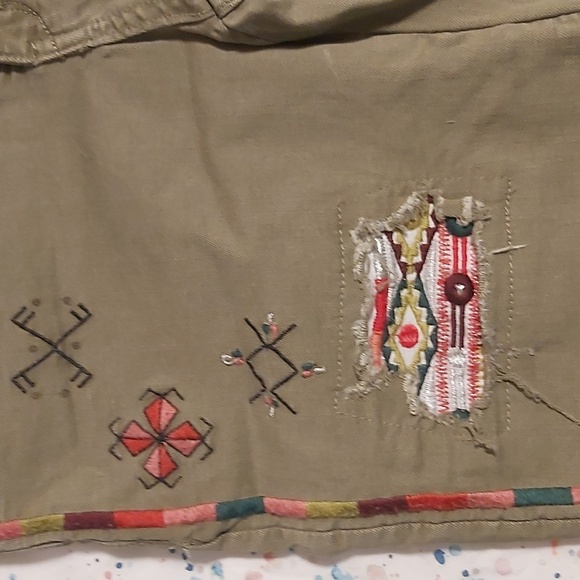 Desigual - Exotic Jean embellished Khaki Shorts EUR36 - Picture 5 of 6